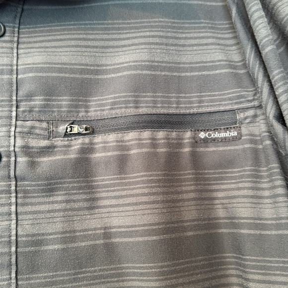 Columbia Gray Men's Long Sleeve Button Down OMNI Wick Shade Size Medium - Picture 3 of 7